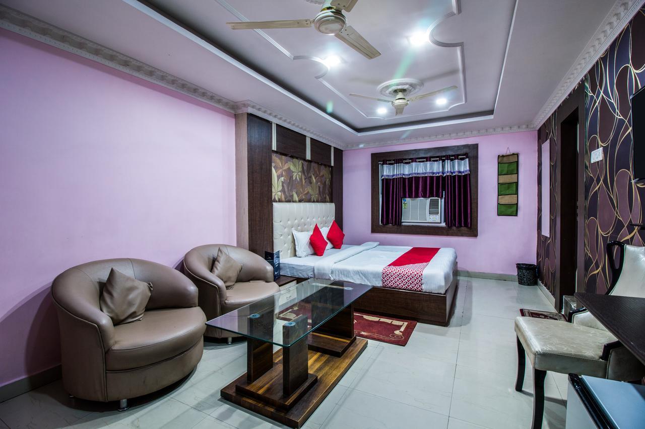 Oyo 14579 The Hangout Jamshedpur Bagian luar foto