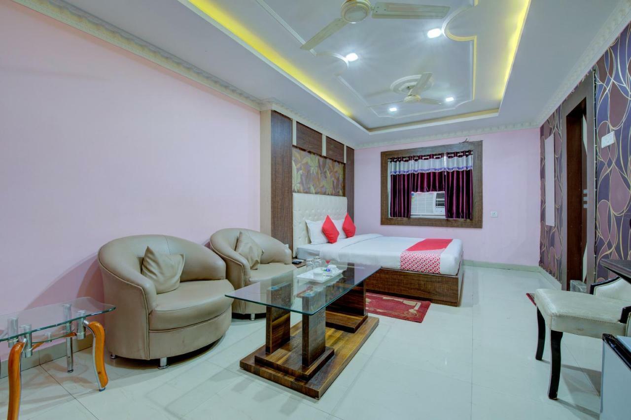 Oyo 14579 The Hangout Jamshedpur Bagian luar foto